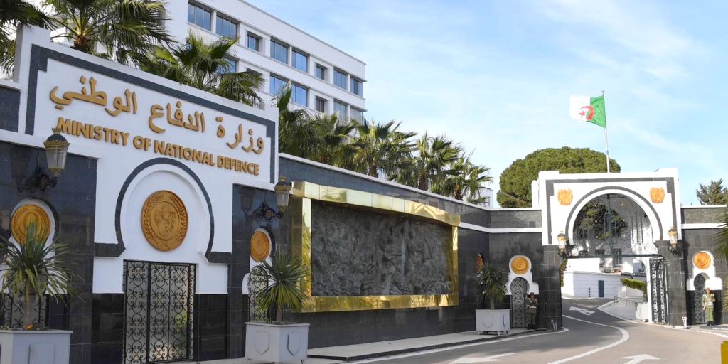 وزارة-الدفاع-1.jpg