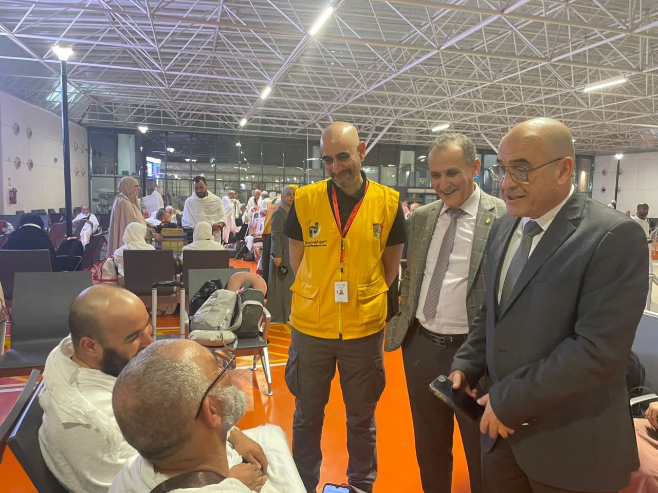 الحجاج إلى مطار الملك عبد العزيز الدولي بجدة